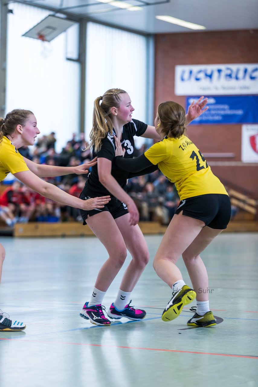 Bild 203 - B-Juniorinnen Bramstedter TS - TSV Altenholz : Ergebnis: 17:16